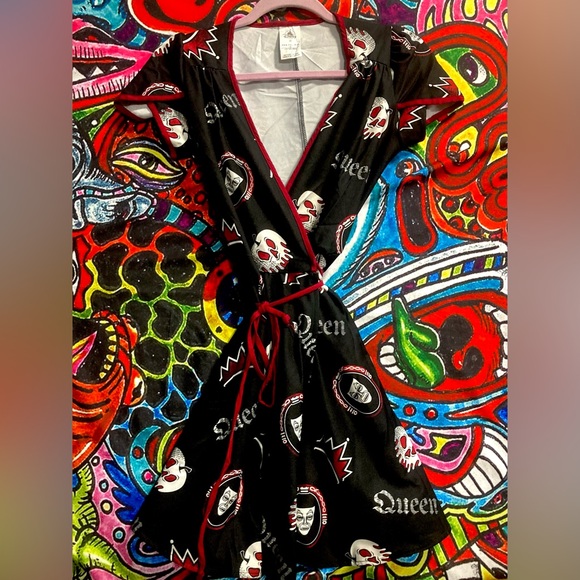 Disney’s Snow White Evil Queen Magic Mirror Wrap Dress Size XS - Picture 9 of 10